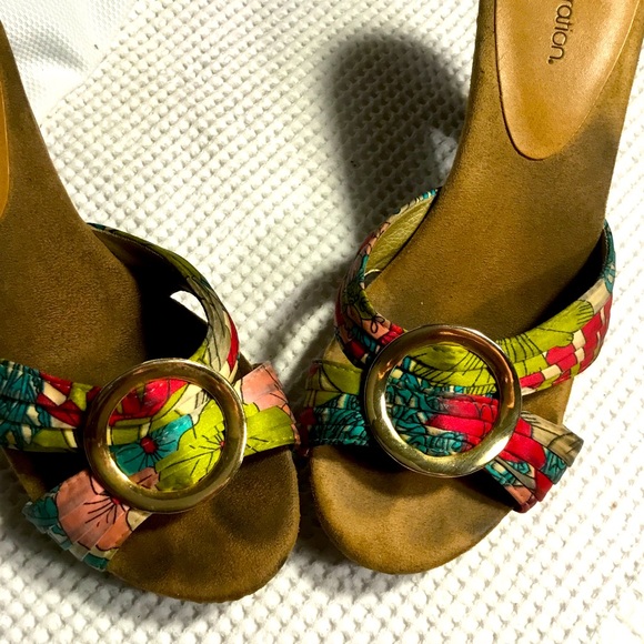 Xhilaration Shoes Womens 7.5 Platform Sandles High Heel Wooden Cloth Colorful - Picture 3 of 9